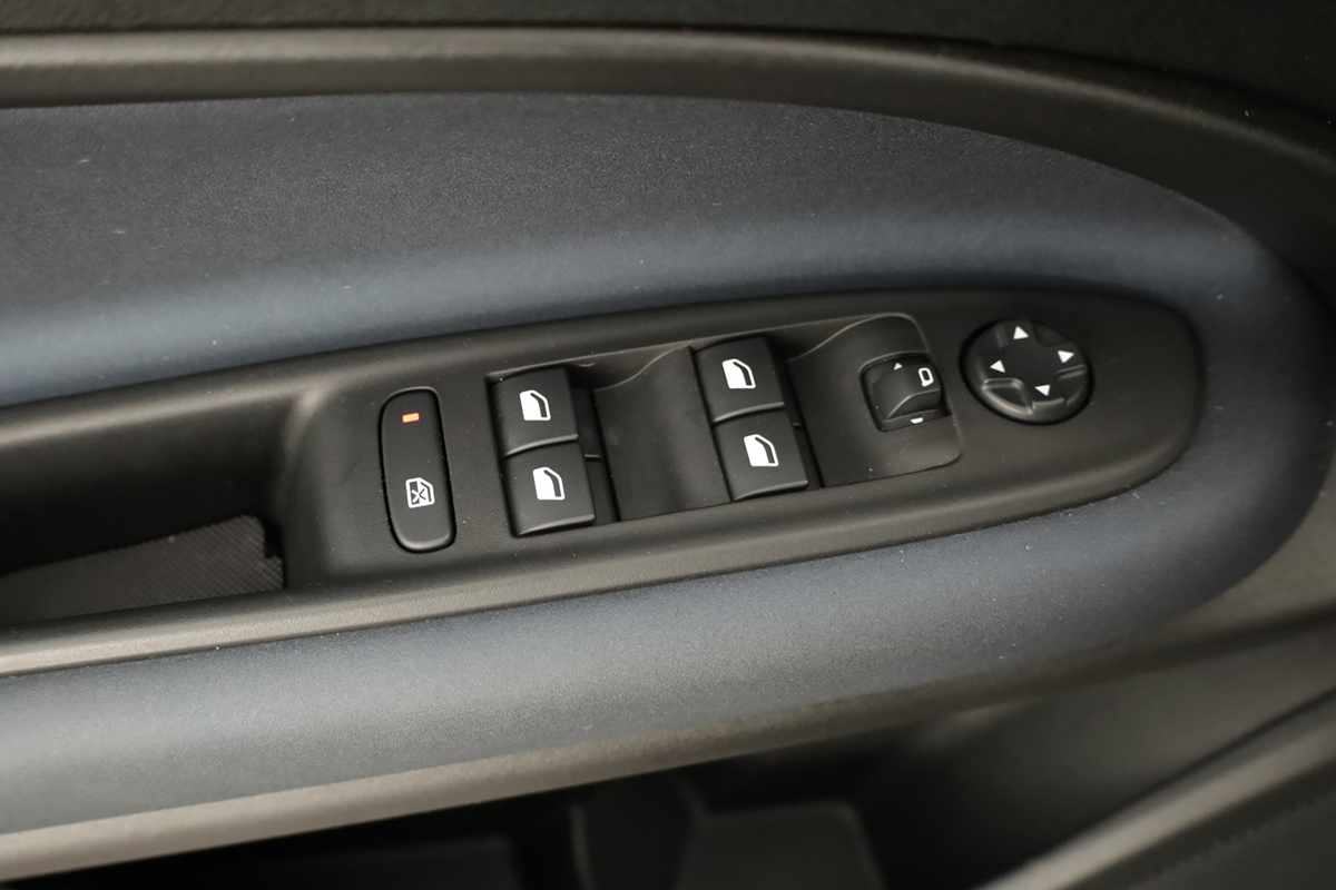 alfa-romeo-junior-2025-eletrico-0cc