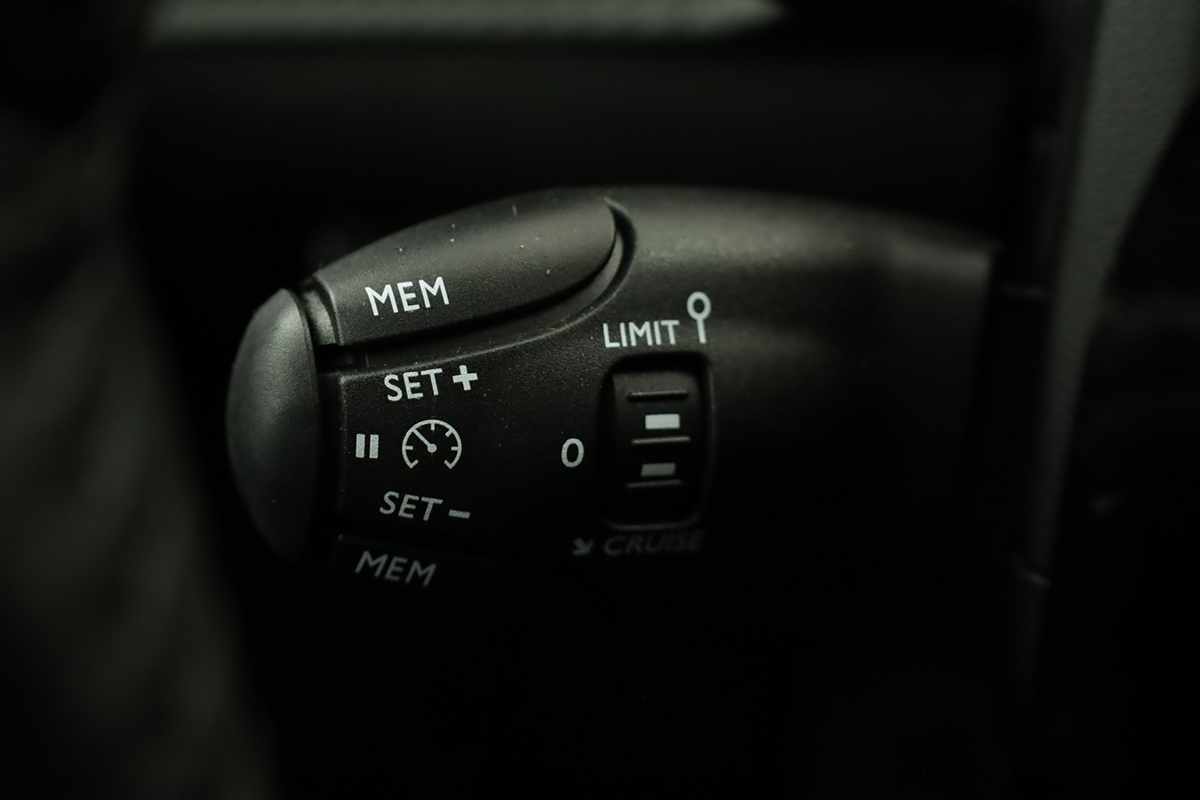peugeot-208-2025-gasolina-1199cc