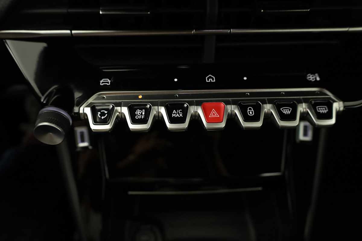 peugeot-e-2008-2025-eletrico-0cc