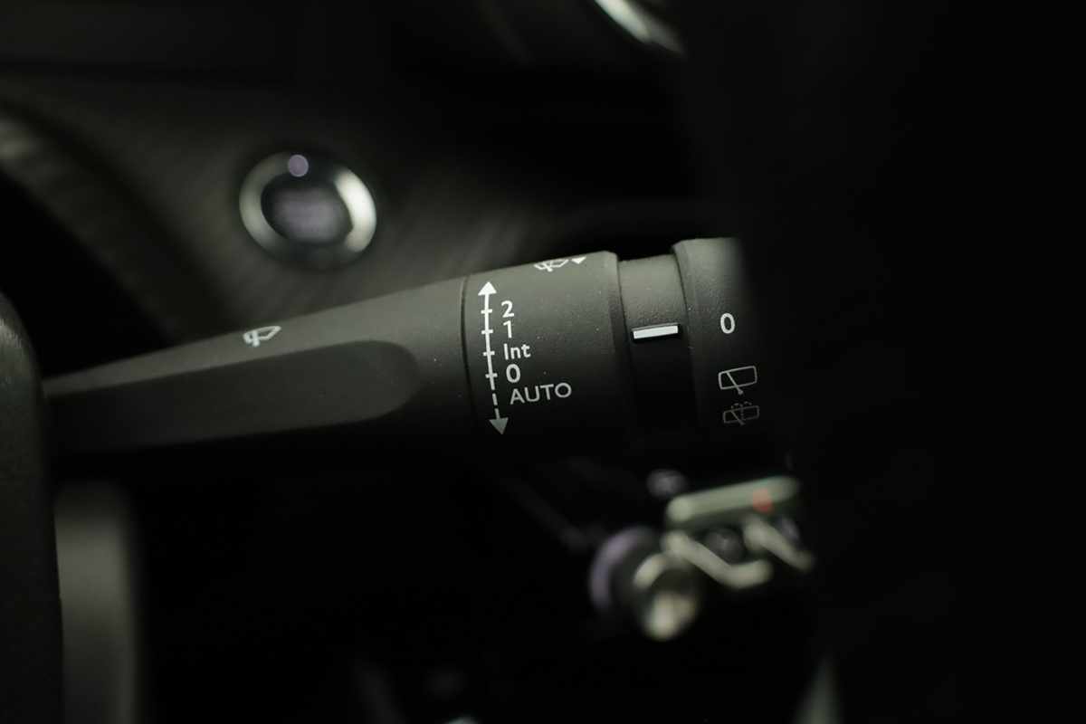peugeot-e-2008-2025-eletrico-0cc