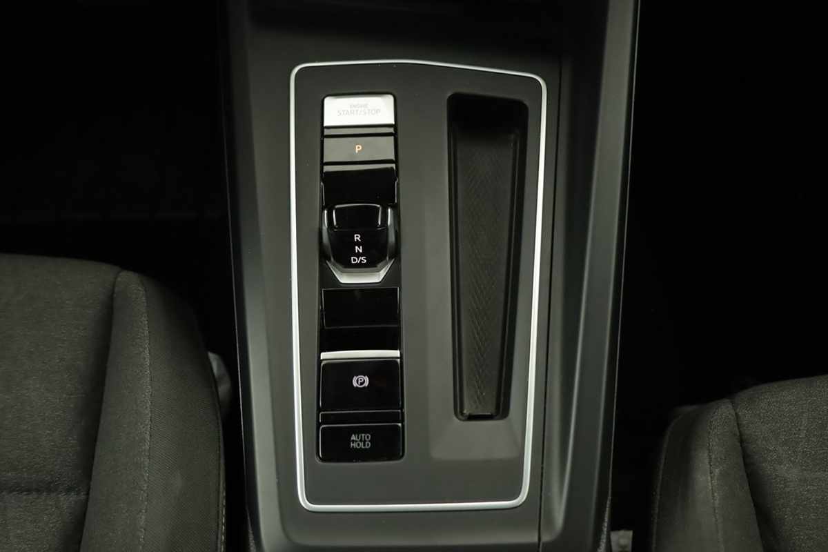 volkswagen-golf-2025-hibrido-a-gasolina-1498cc