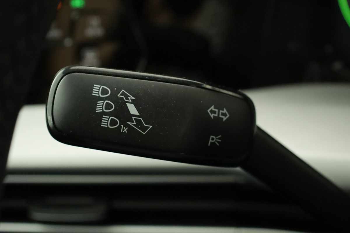 volkswagen-golf-2025-hibrido-a-gasolina-1498cc