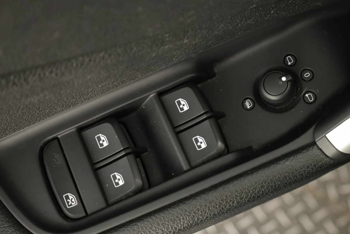 audi-q2-2023-gasolina-1498cc