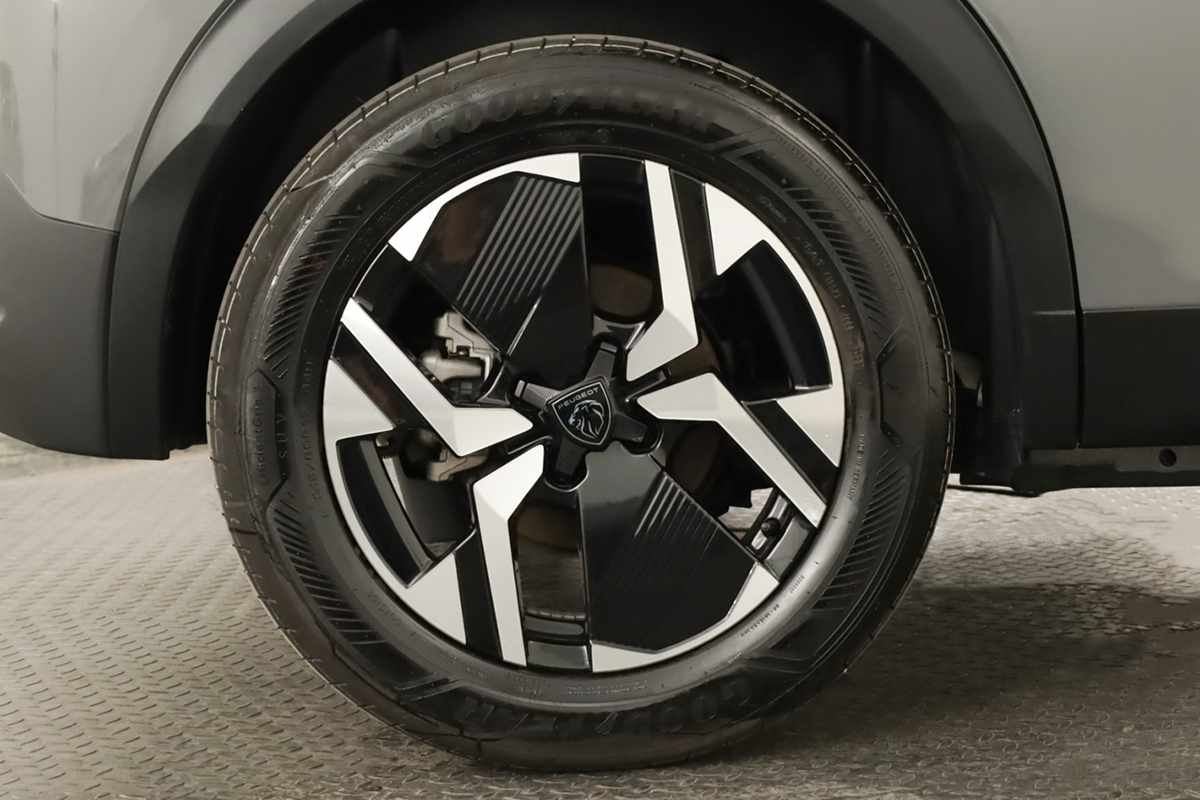 peugeot-e-2008-2025-eletrico-0cc