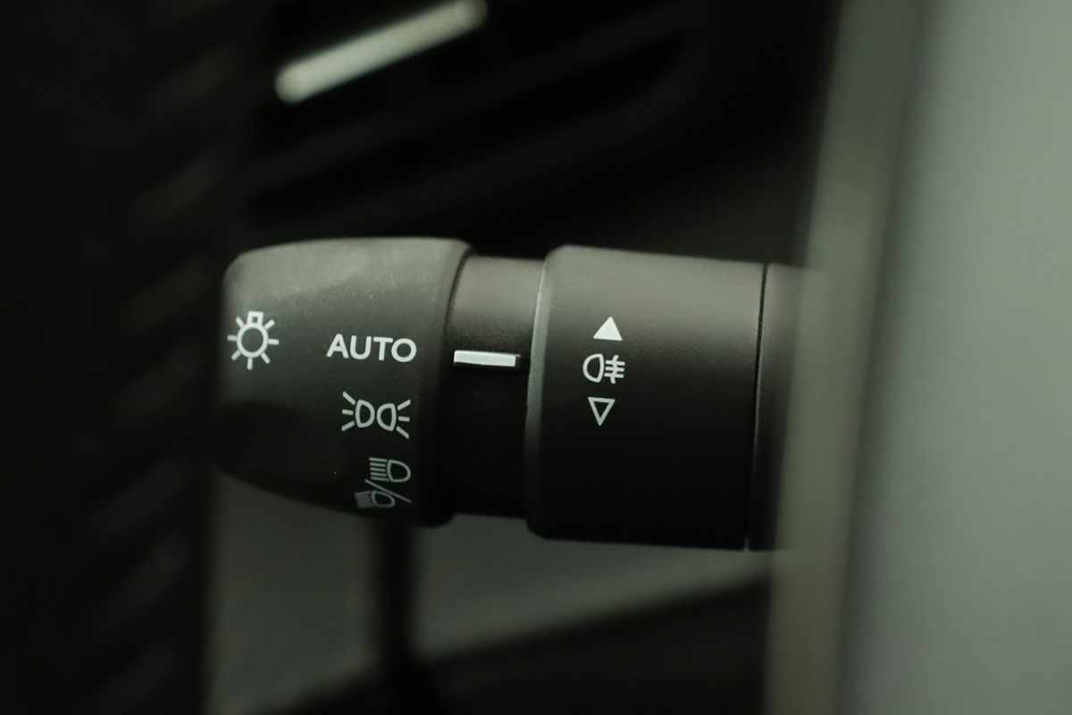 peugeot-e-2008-2025-eletrico-0cc
