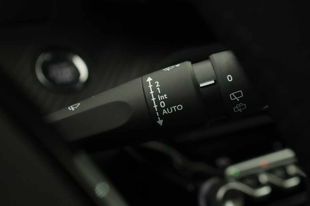 peugeot-e-2008-2025-eletrico-0cc