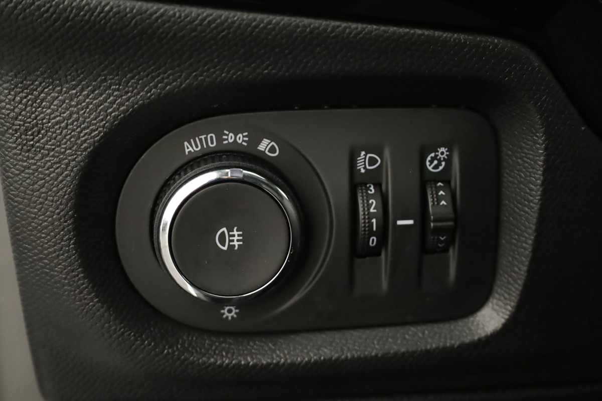 opel-corsa-2025-gasolina-1199cc
