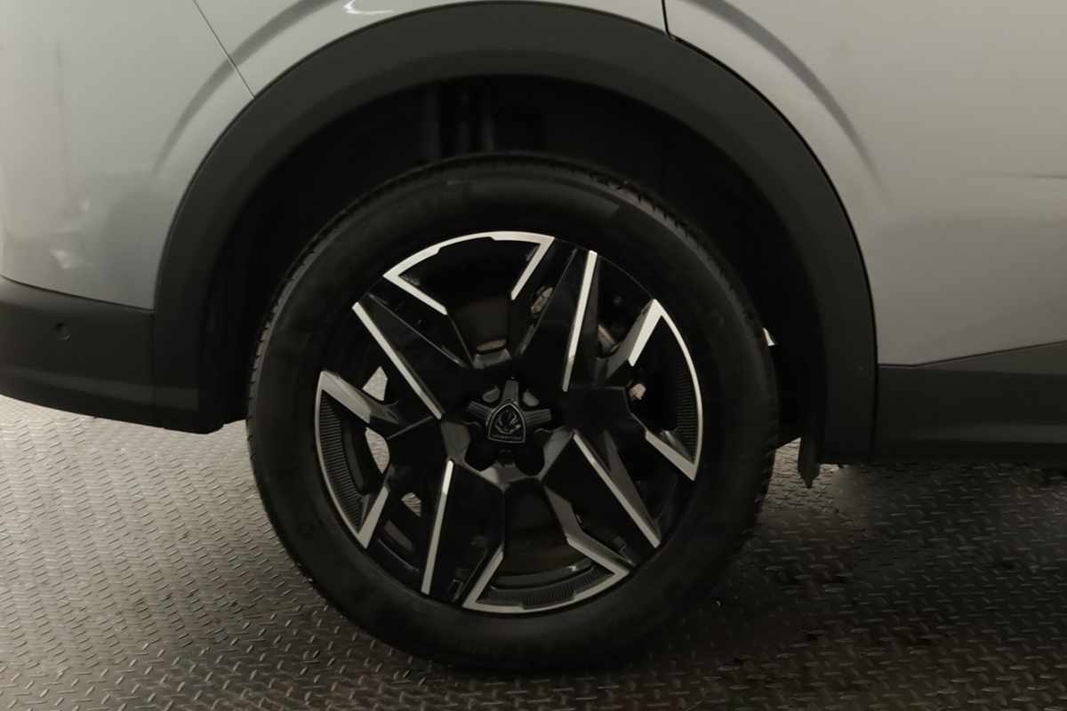 peugeot-5008-2025-gasolina-1199cc