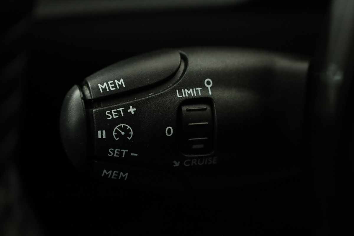 peugeot-2008-2025-gasolina-1199cc