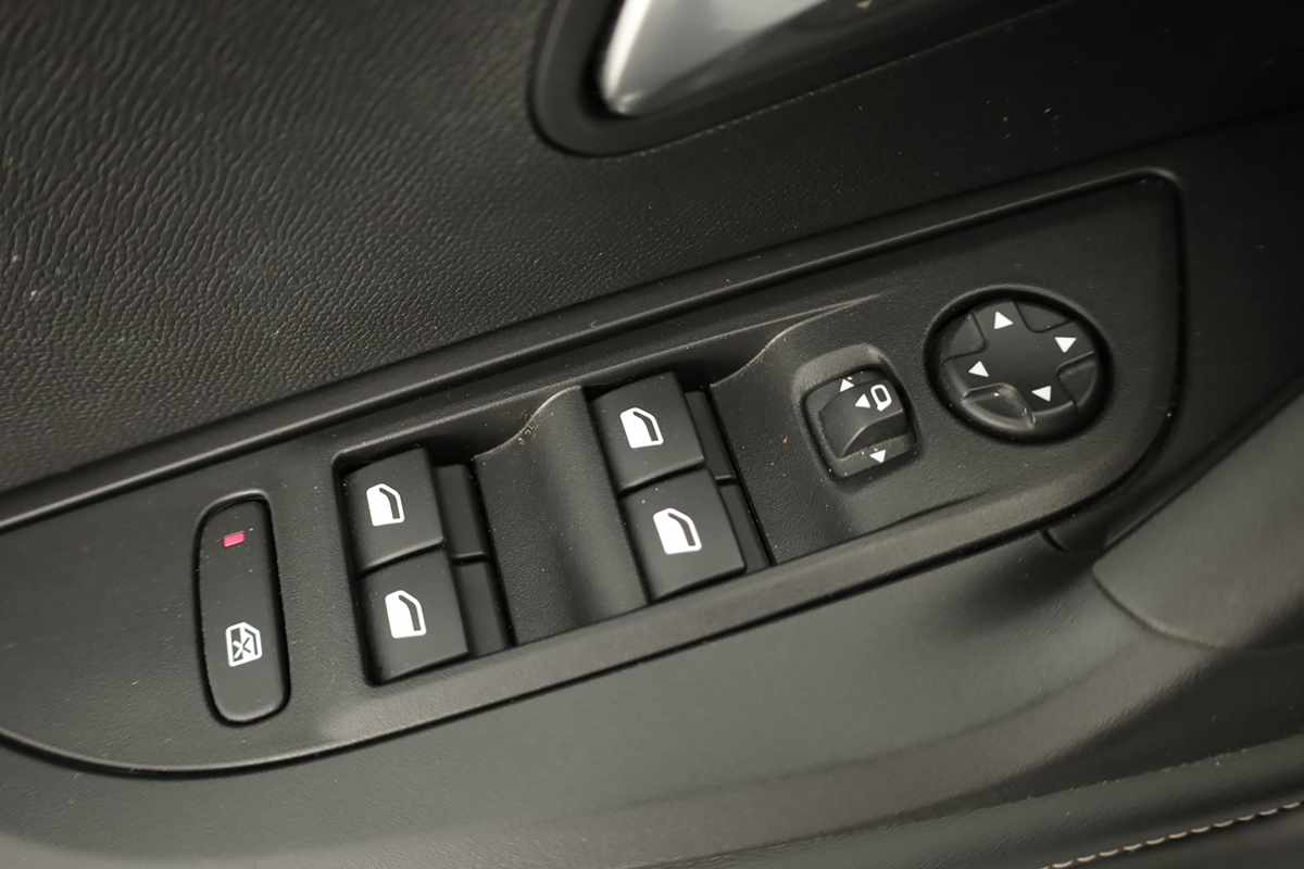 peugeot-2008-2025-gasolina-1199cc