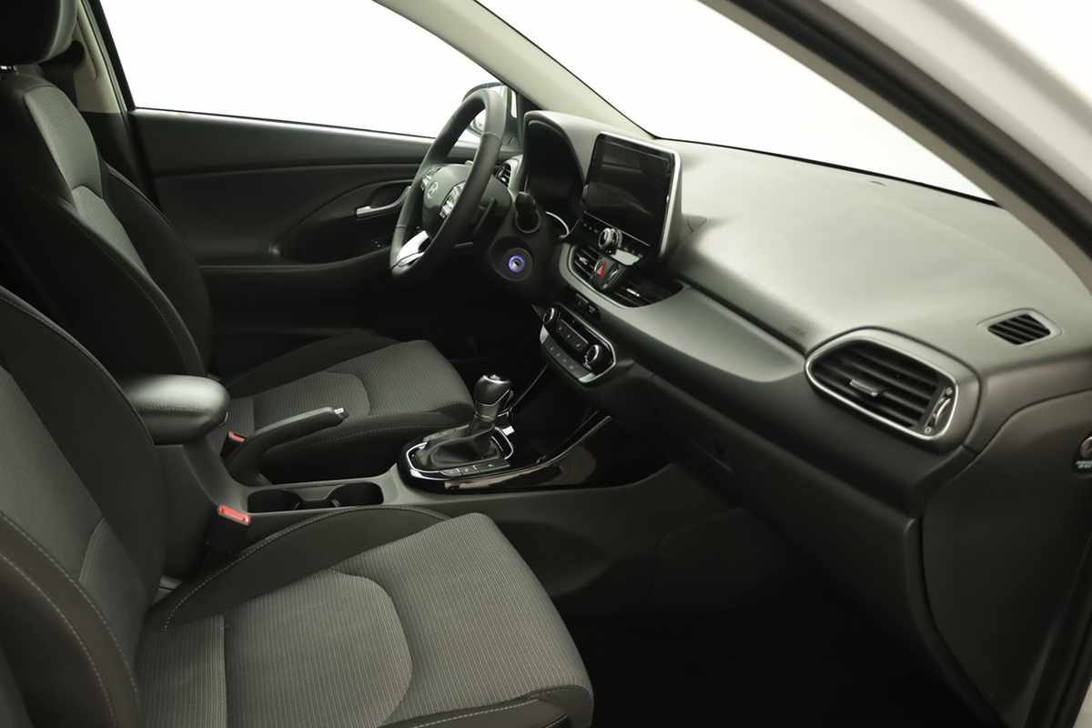 hyundai-i30-2024-gasolina-998cc