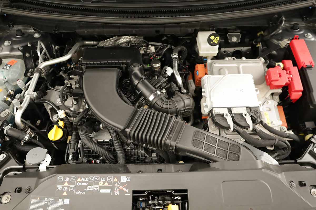 renault-rafale-2025-hibrido-a-gasolina-1199cc