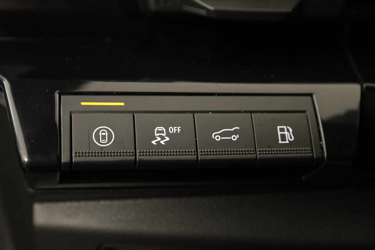 renault-rafale-2025-hibrido-a-gasolina-1199cc