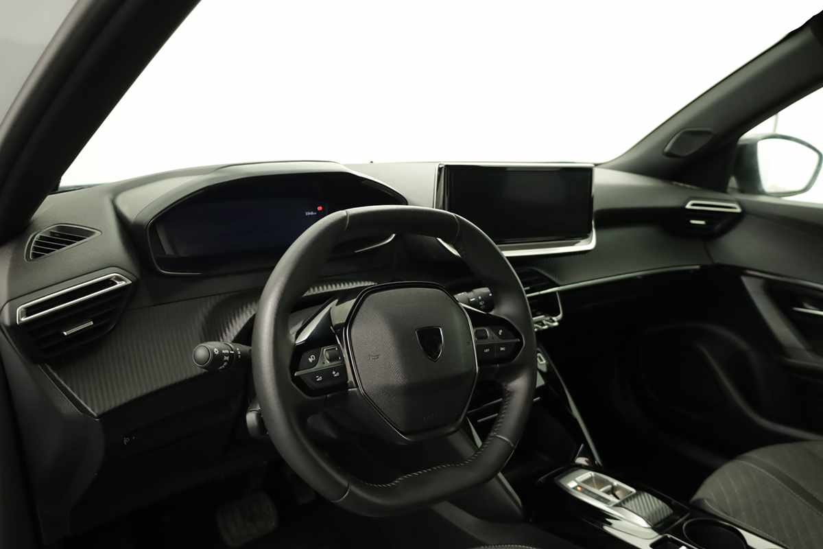 peugeot-e-2008-2025-eletrico-0cc