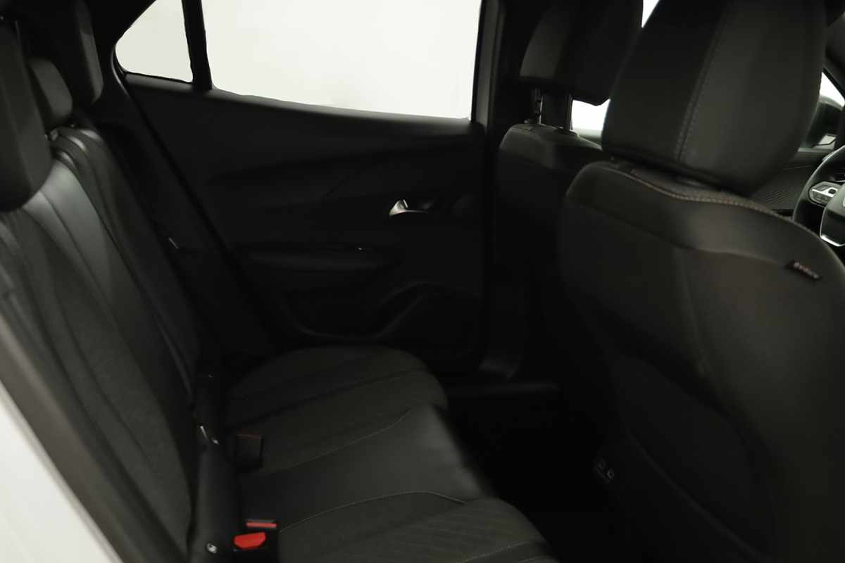peugeot-e-2008-2025-eletrico-0cc