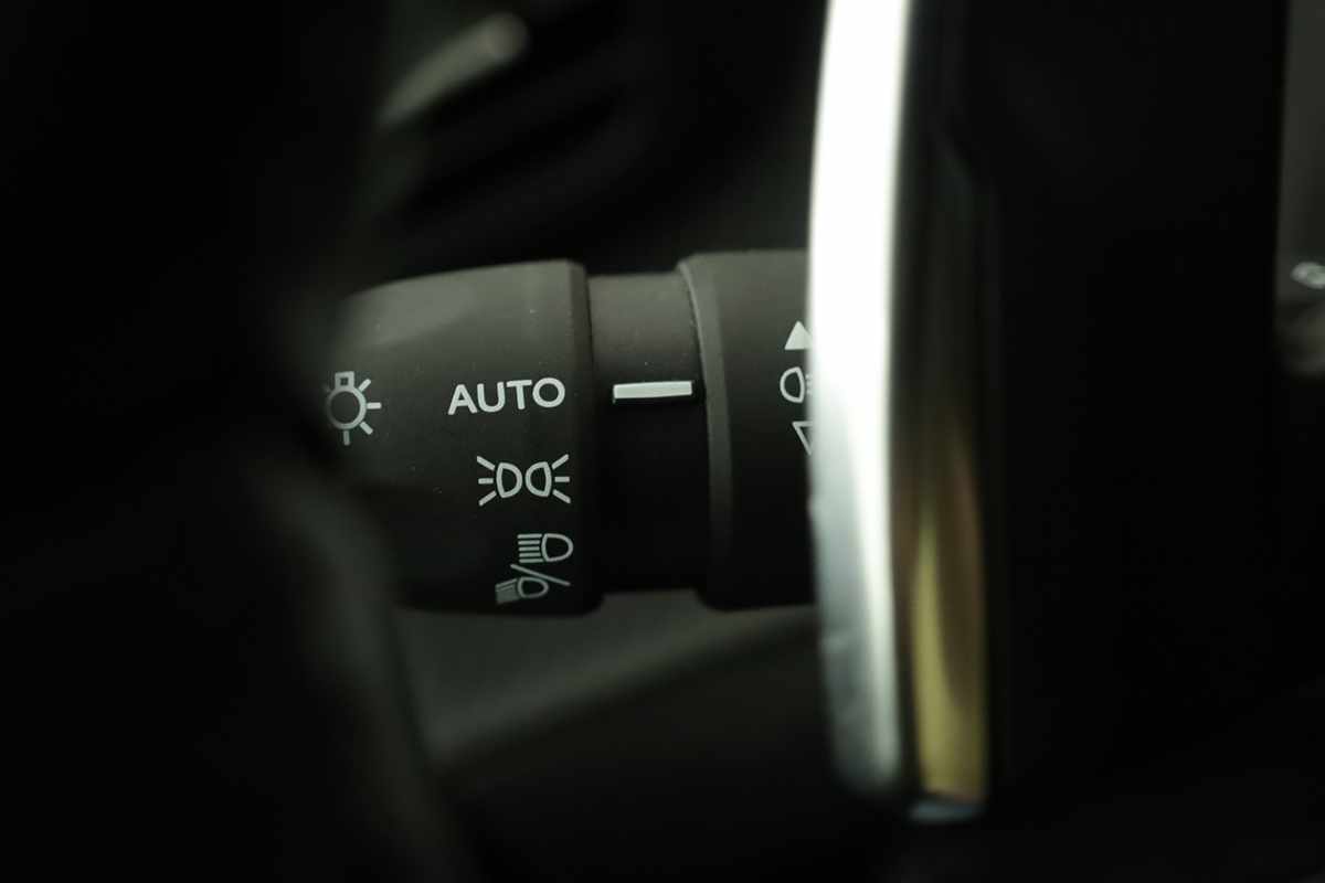 peugeot-208-2025-gasolina-1199cc