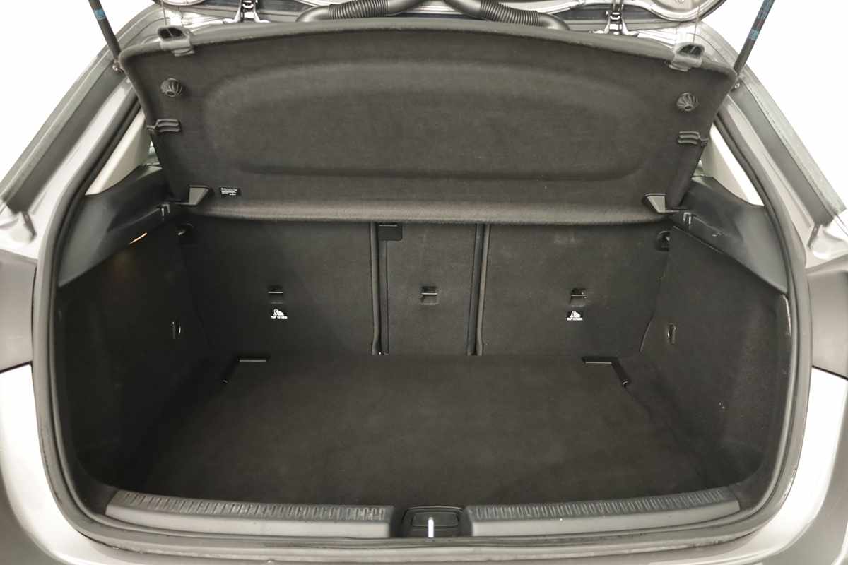 mercedes-benz-classe-a-2024-gasolina-1332cc