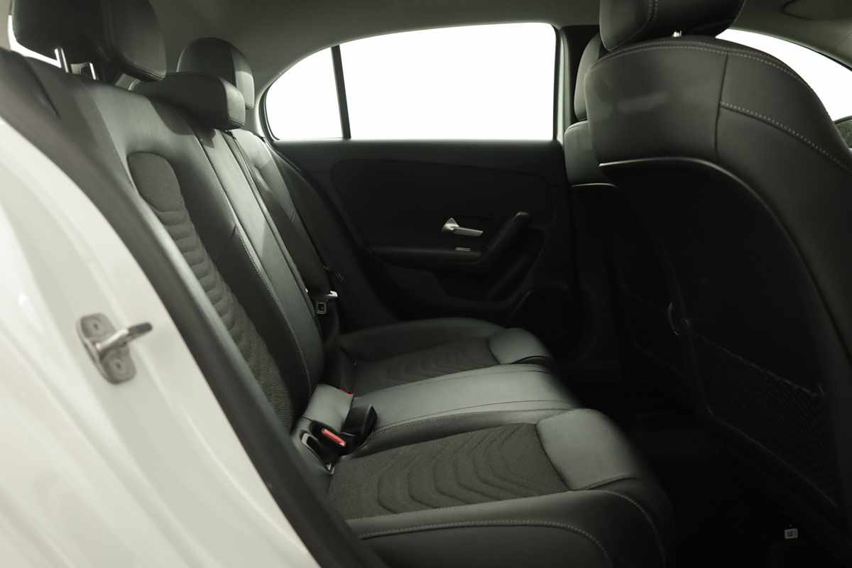 mercedes-benz-classe-a-2024-gasolina-1332cc