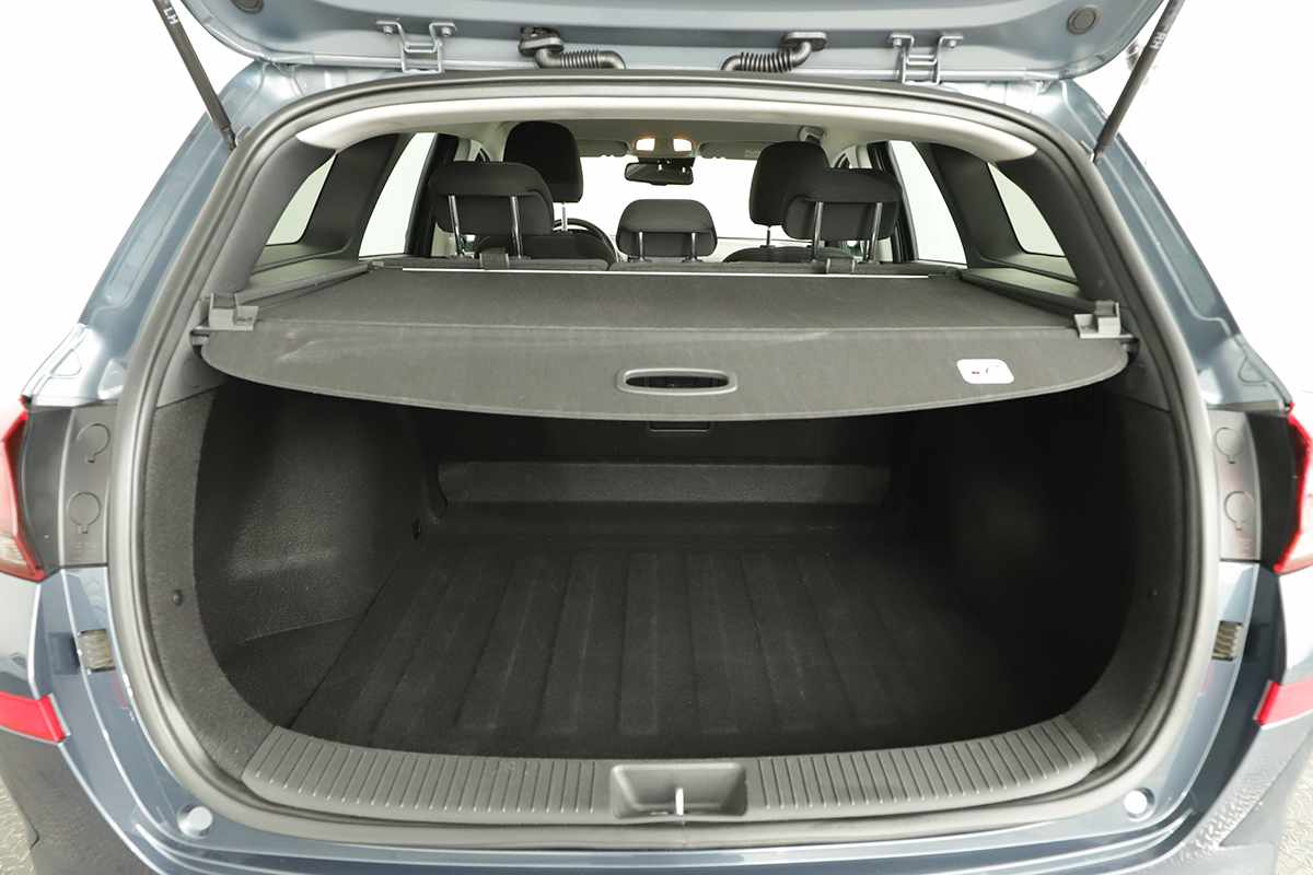 hyundai-i30-2024-gasolina-998cc