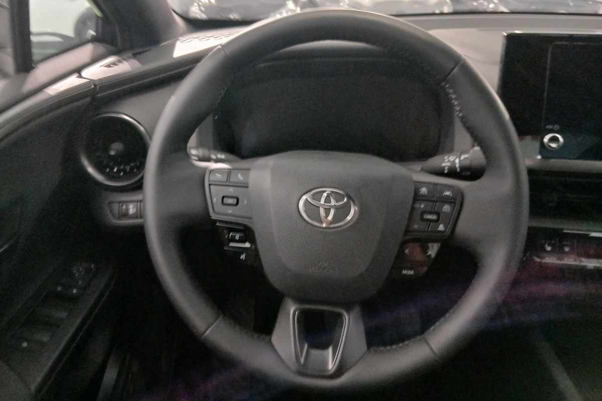 toyota-c-hr-2025-hibrido-a-gasolina-1998cc