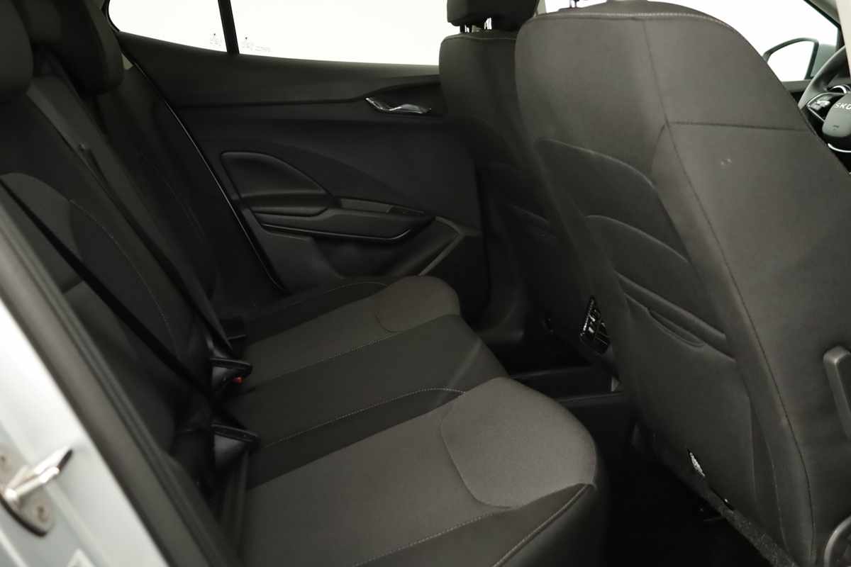 skoda-fabia-2025-gasolina-999cc