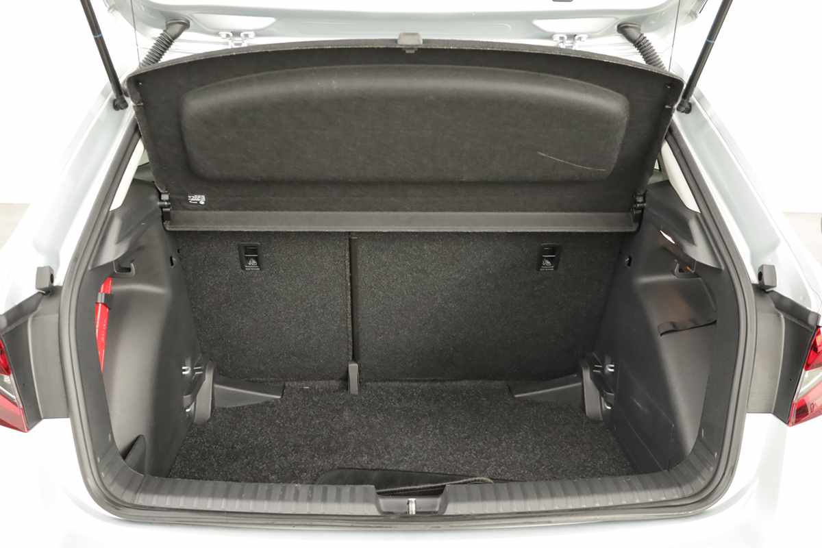 skoda-fabia-2025-gasolina-999cc