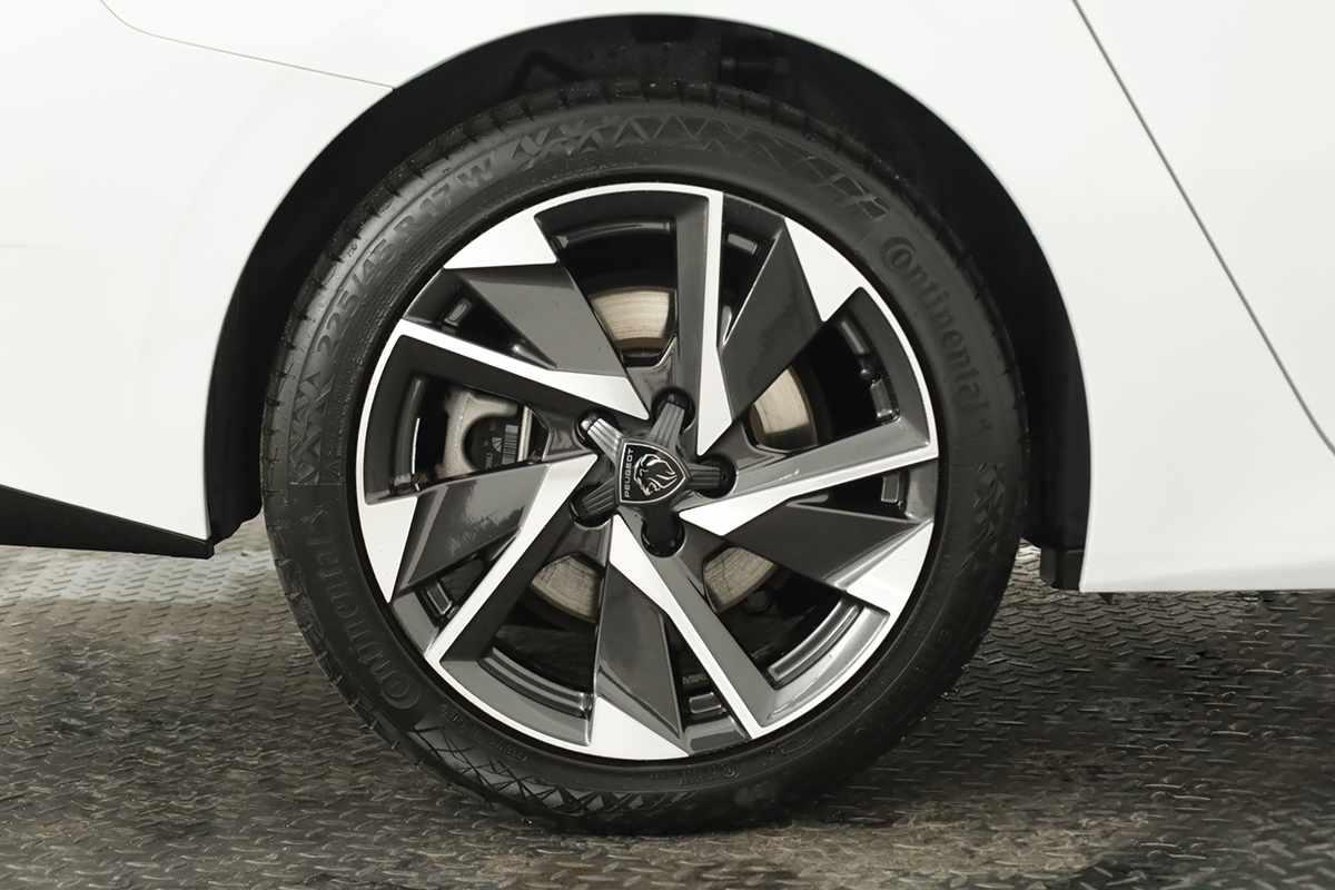 peugeot-308-sw-2023-hibrido-a-gasolina-1598cc