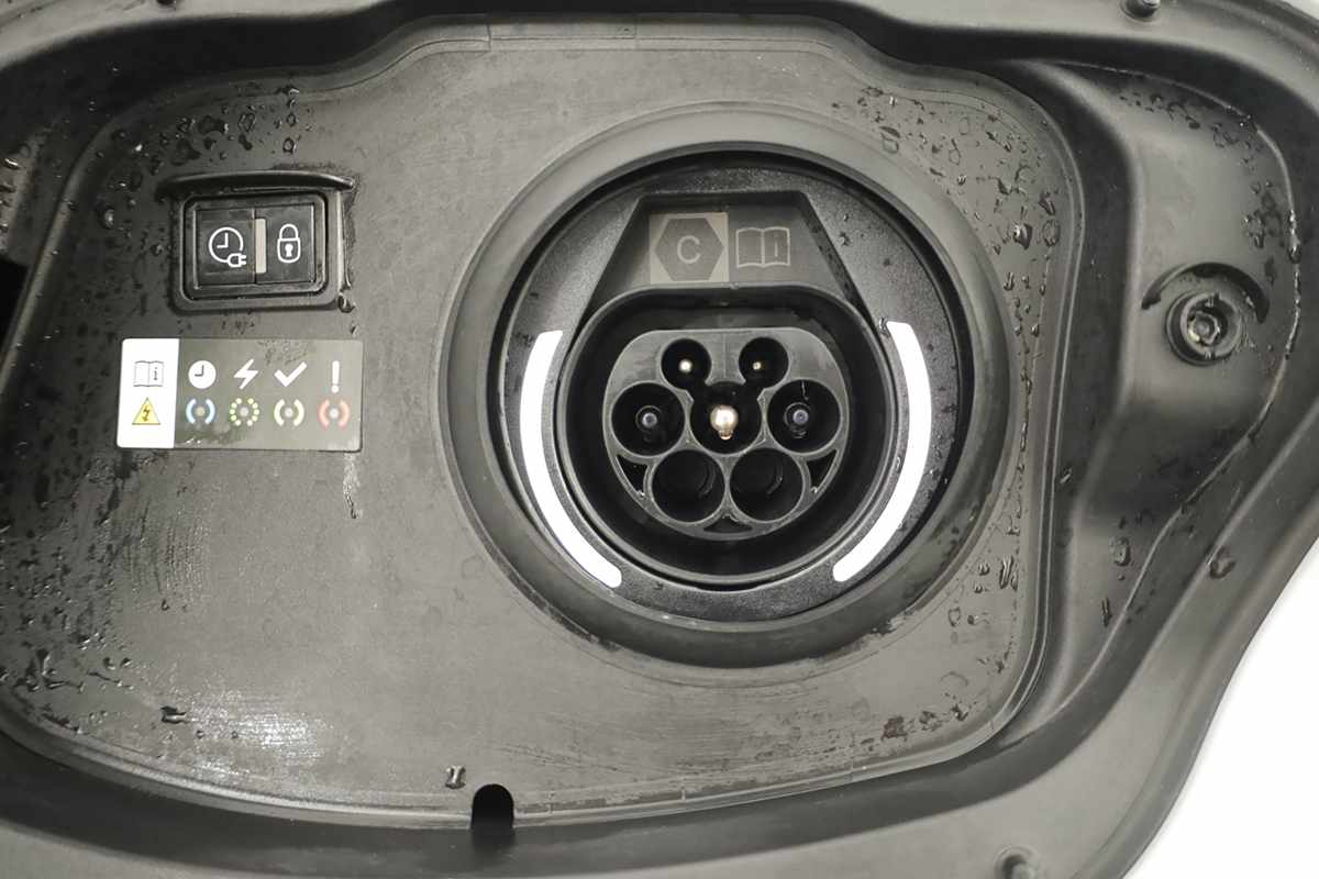 peugeot-308-sw-2023-hibrido-a-gasolina-1598cc