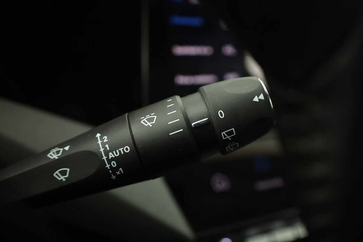 peugeot-308-sw-2023-hibrido-a-gasolina-1598cc