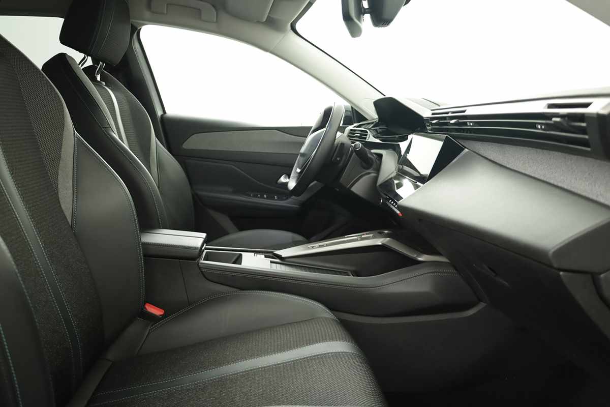 peugeot-308-sw-2023-hibrido-a-gasolina-1598cc