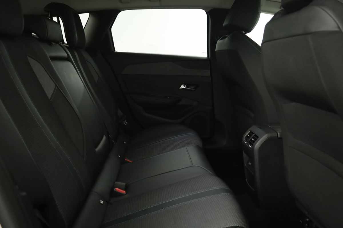 peugeot-308-sw-2023-hibrido-a-gasolina-1598cc