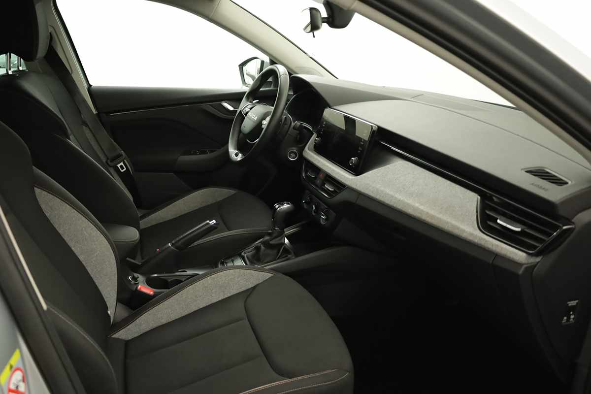 skoda-scala-2025-gasolina-999cc