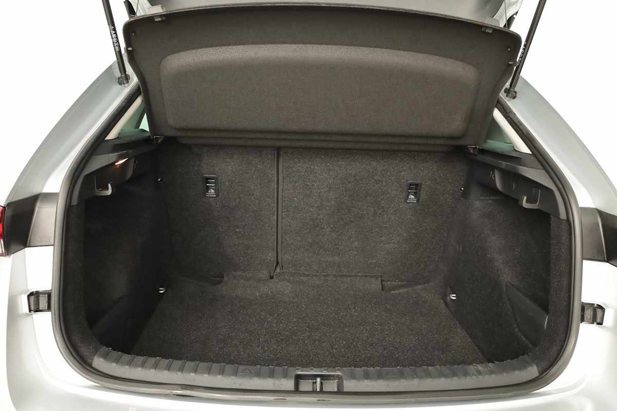 skoda-scala-2025-gasolina-999cc