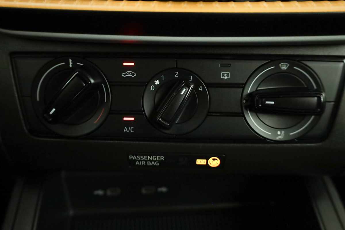 seat-ibiza-2023-gasolina-999cc