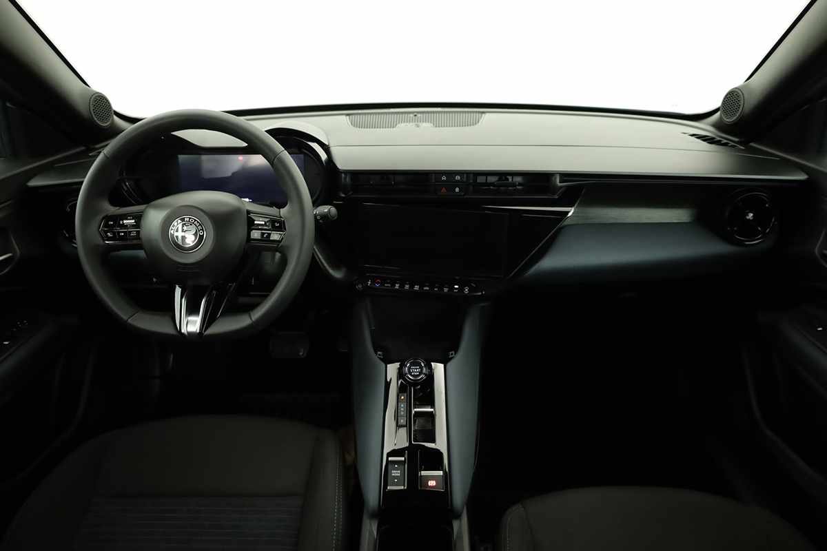 alfa-romeo-junior-2025-eletrico-0cc
