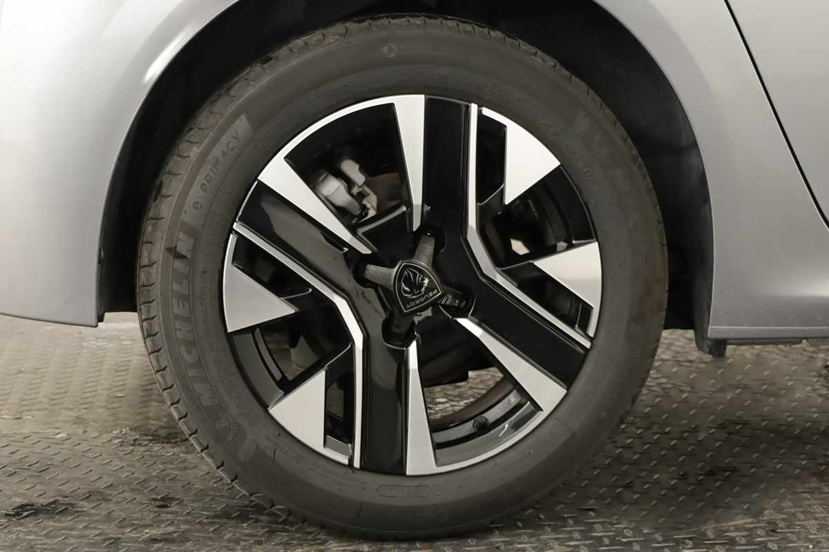 peugeot-208-2025-gasolina-1199cc