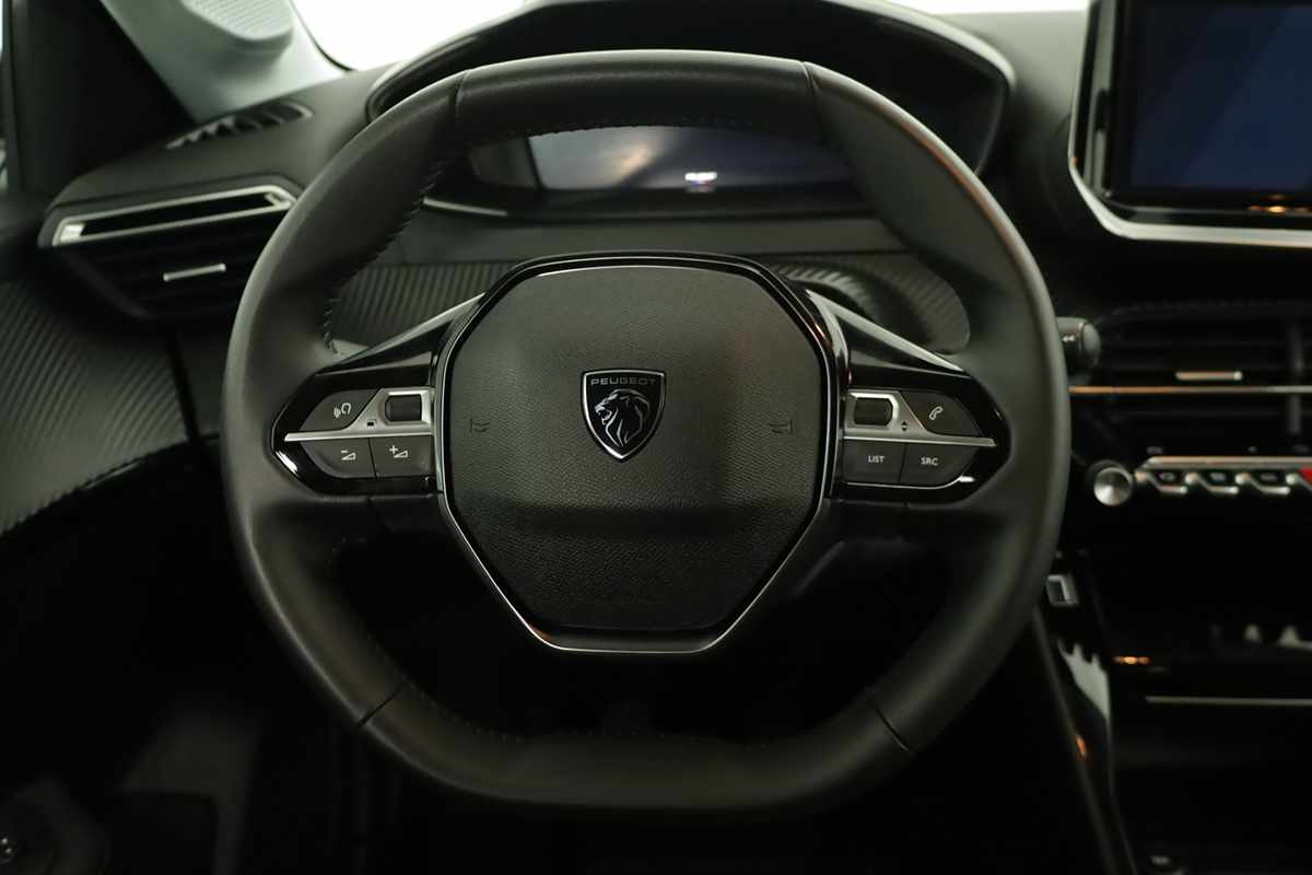 peugeot-208-2025-gasolina-1199cc