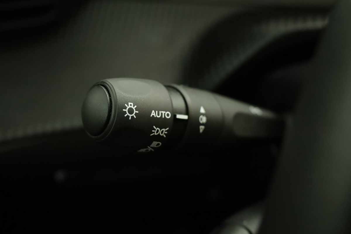 peugeot-208-2025-gasolina-1199cc