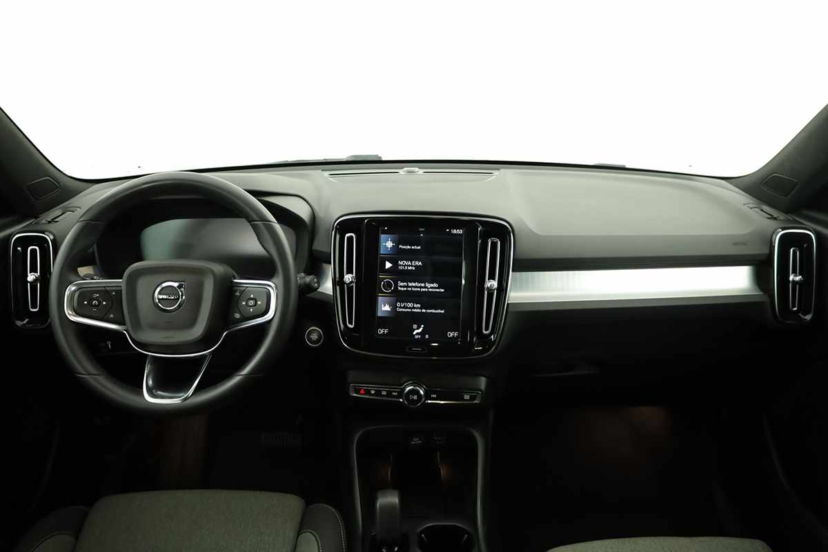 volvo-xc40-2024-gasolina-1477cc