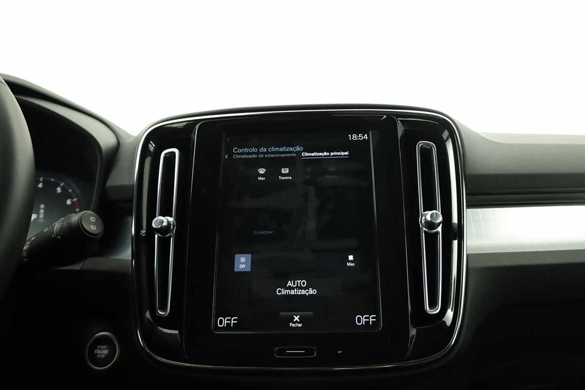 volvo-xc40-2024-gasolina-1477cc