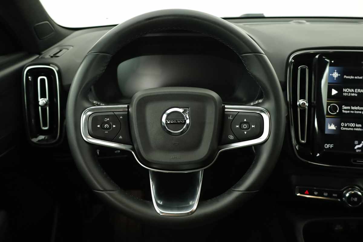 volvo-xc40-2024-gasolina-1477cc