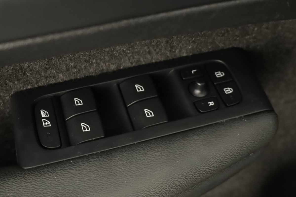 volvo-xc40-2024-gasolina-1477cc