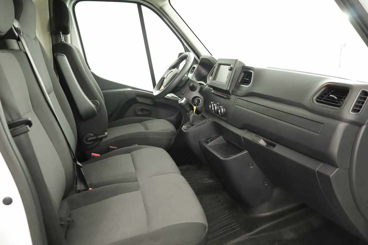 renault-master-2022-diesel-2299cc