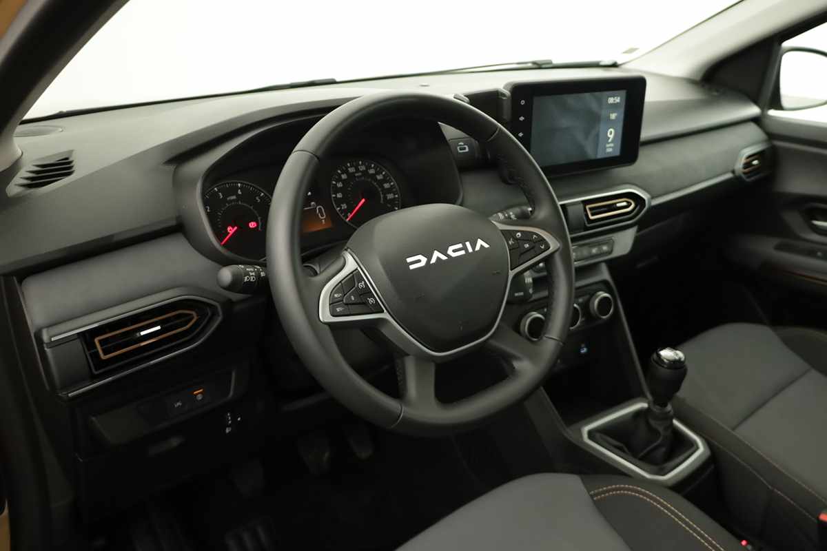 dacia-sandero-2024-gasolina-999cc