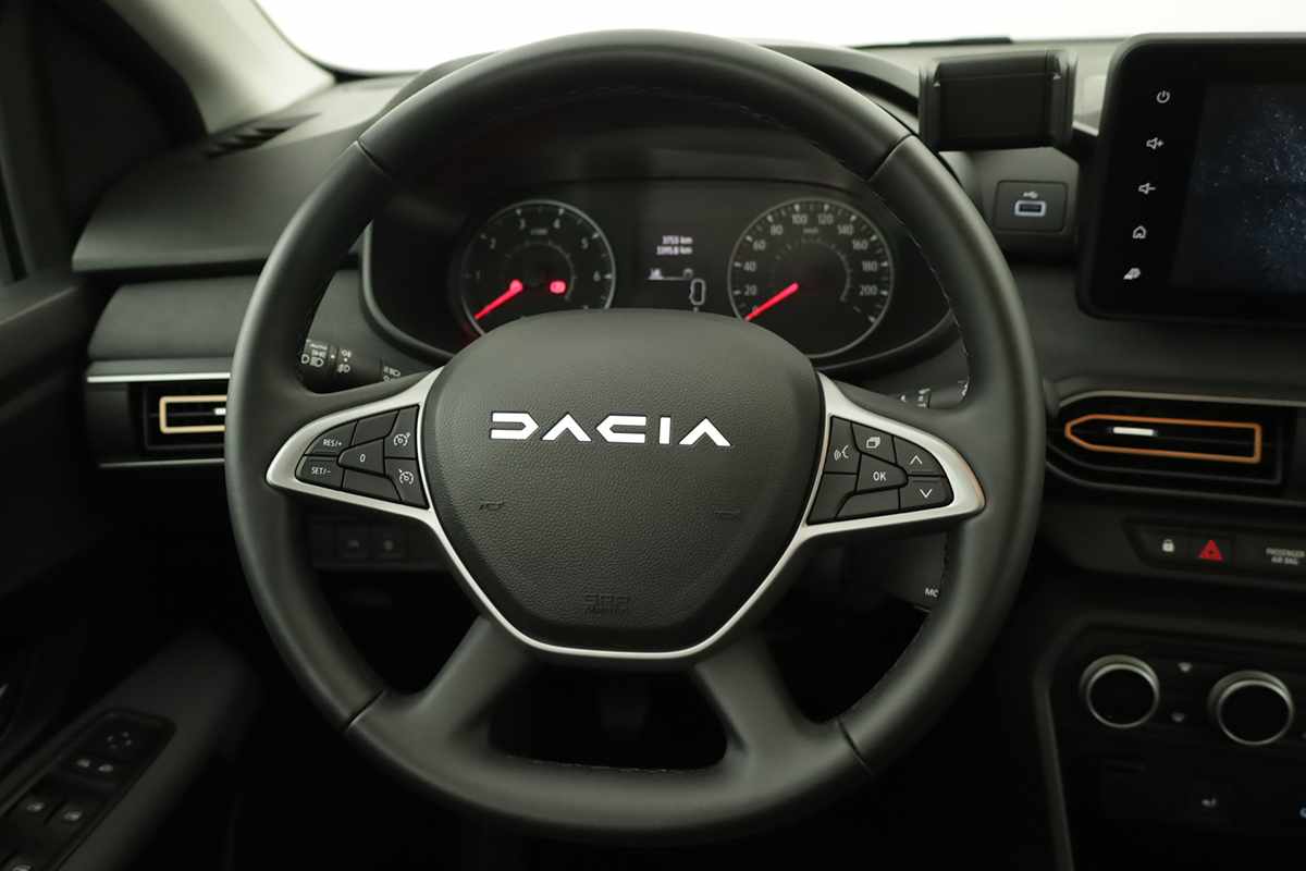 dacia-sandero-2024-gasolina-999cc