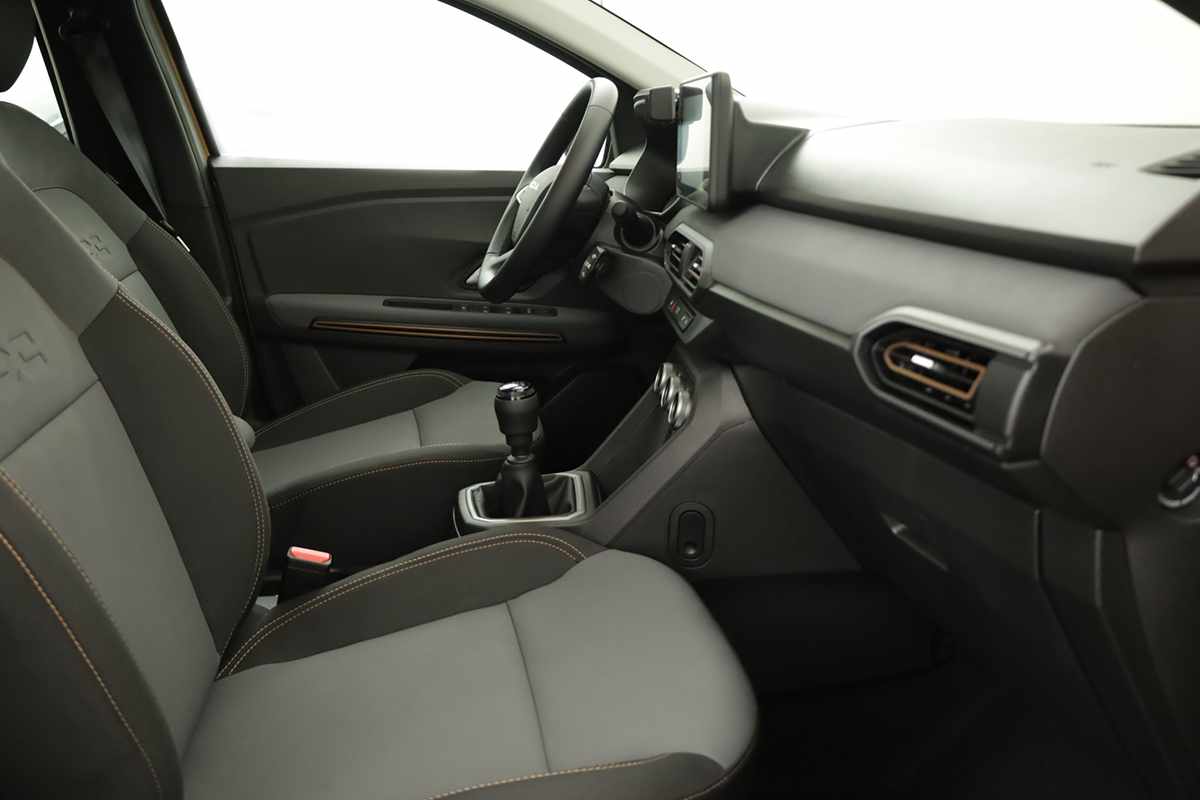 dacia-sandero-2024-gasolina-999cc