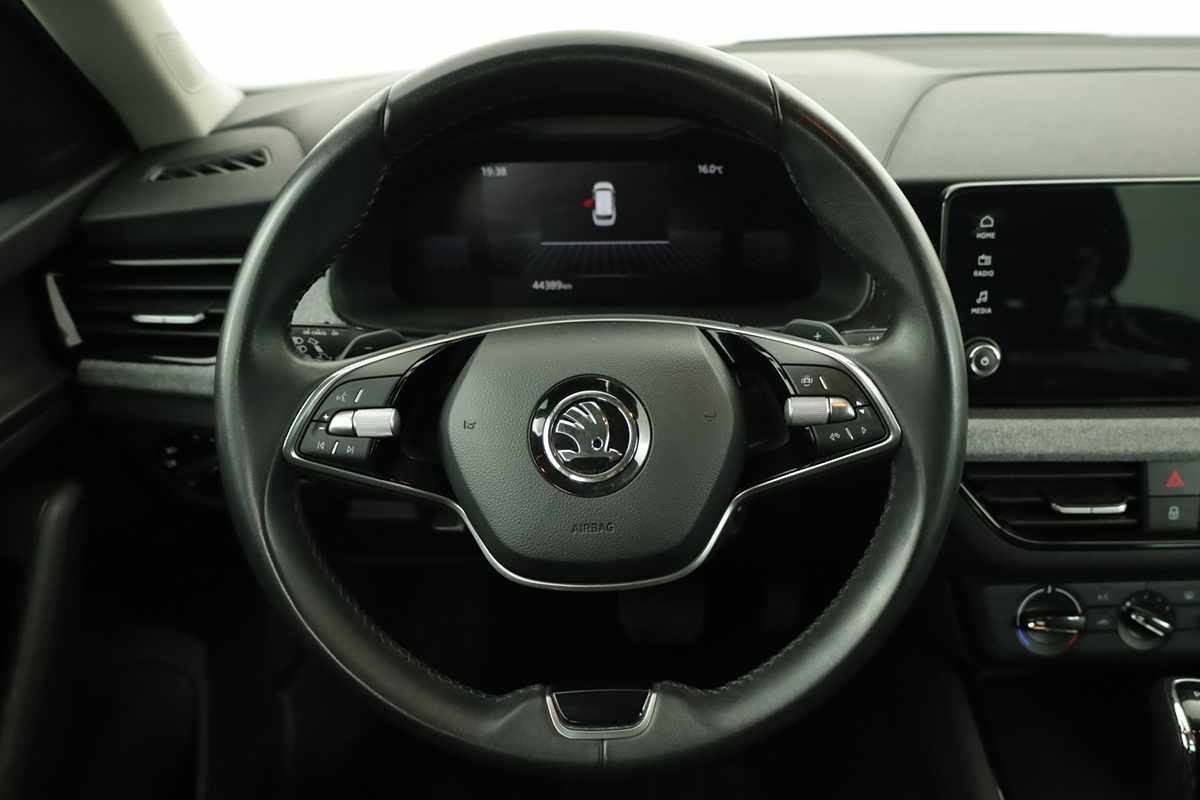 skoda-kamiq-2024-gasolina-999cc