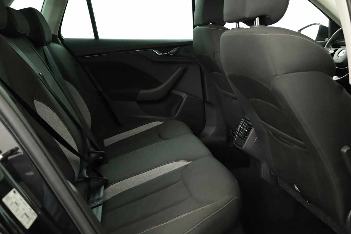 skoda-kamiq-2024-gasolina-999cc