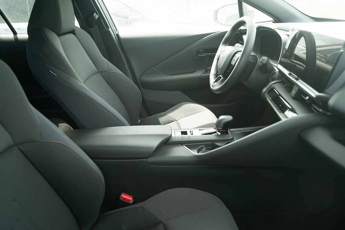 toyota-c-hr-2025-hibrido-a-gasolina-1998cc