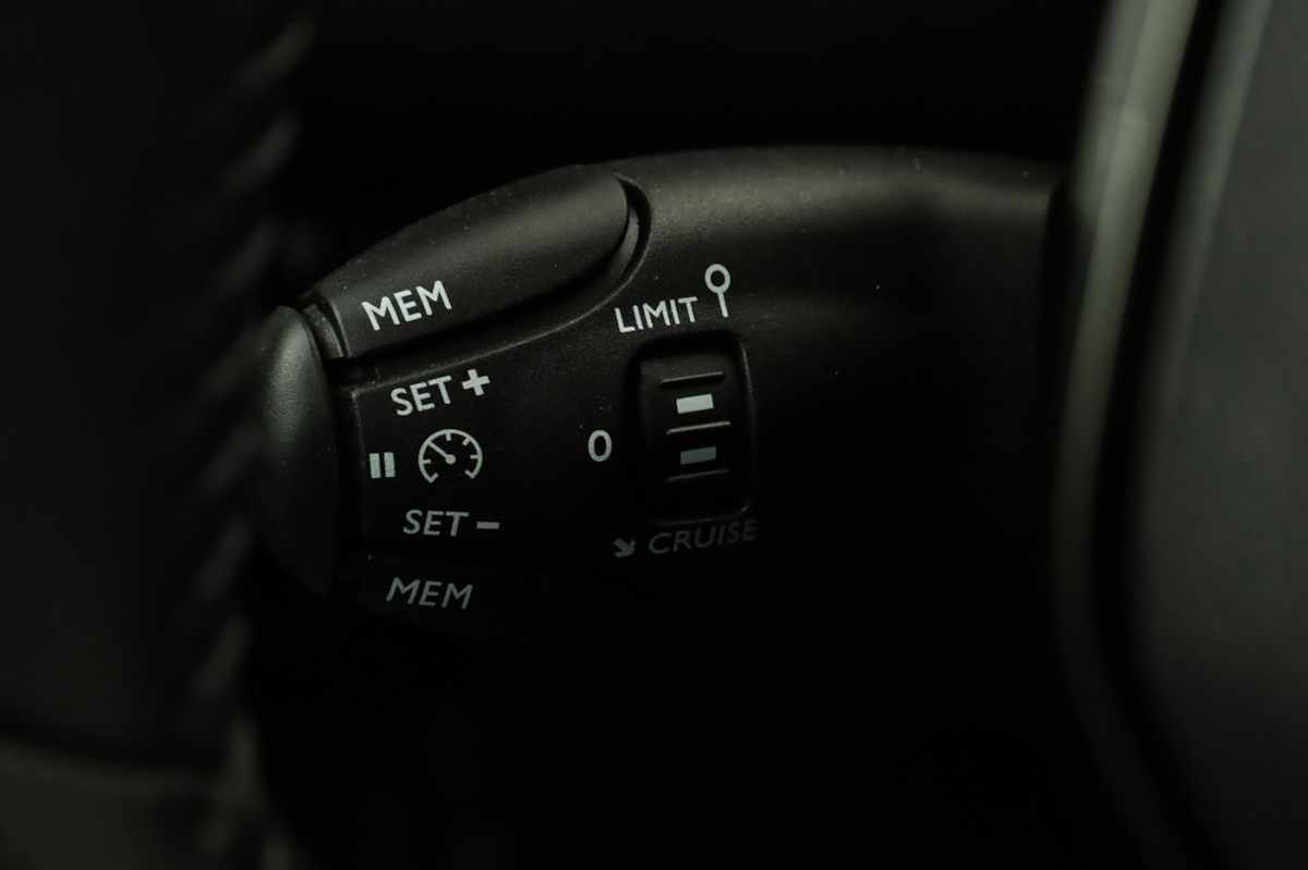 peugeot-2008-2025-gasolina-1199cc